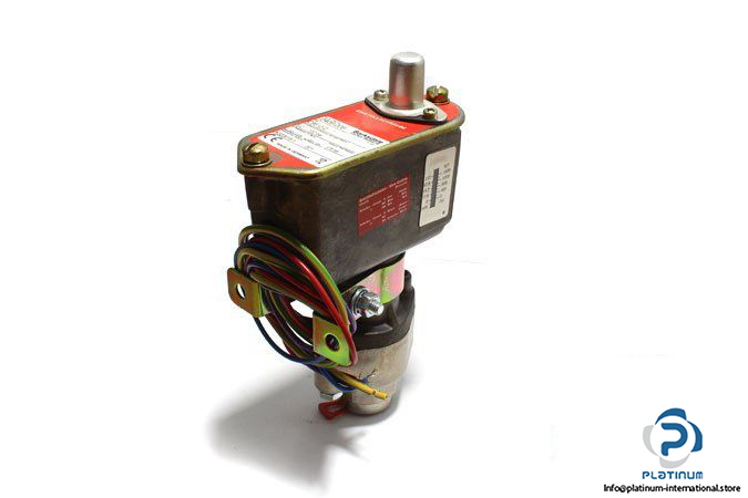 barksdale-C9612-2-sealed-piston-pressure-switch