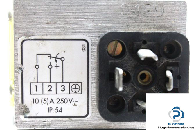 fema-dgm-516-pressure-switch-3
