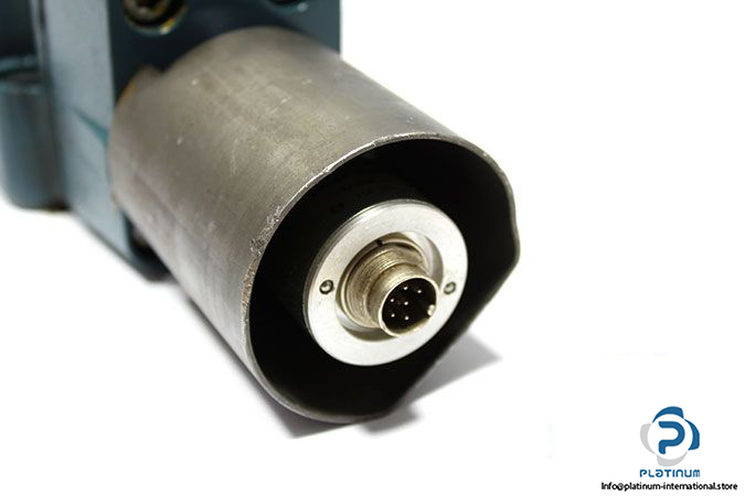 bosch-0-811-404-222-servo-control-valve-1