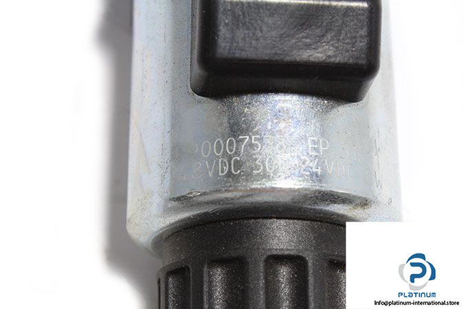 rexroth-r901161262-solenoid-operated-directional-valve-2