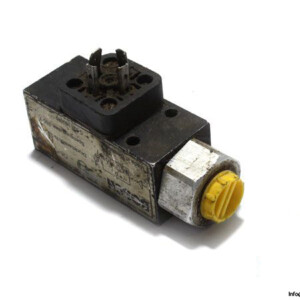 Bosch 0 821 100 011 Pressure Switch