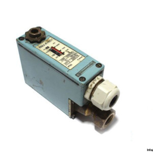 Telemecanique XMJ-A1607 Pressure Switch