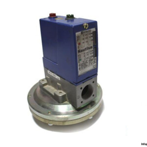 telemecanique-XML-B001R2S11-pressure-sensor