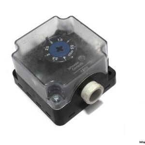 johnson-controls-P233A-4-AA-differential-pressure-switch