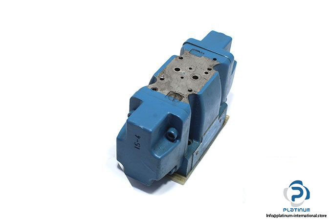 Vickers-DG4V-3-6C-M-U-A6-60-pilot-operated-directional-control-valve
