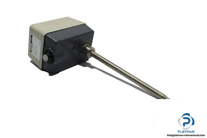 jumo-STMA-1-surface-mounted-thermostat