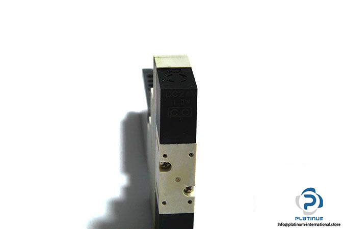 smc-vq1201hn-5-double-solenoid-valve-2