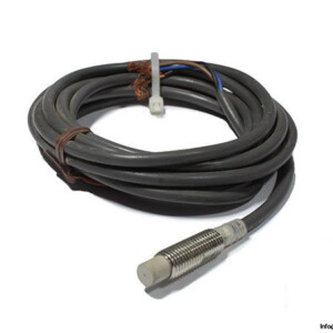 omron-E2EG-X2MB1-cylindrical-proximity-sensor