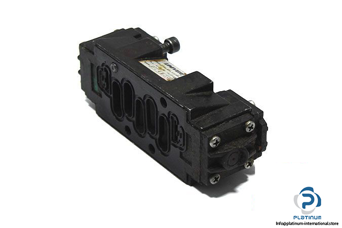 univer-be-4930-air-pilot-valve-1