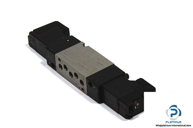 kuroda-pcd-2412-double-solenoid-valve-1