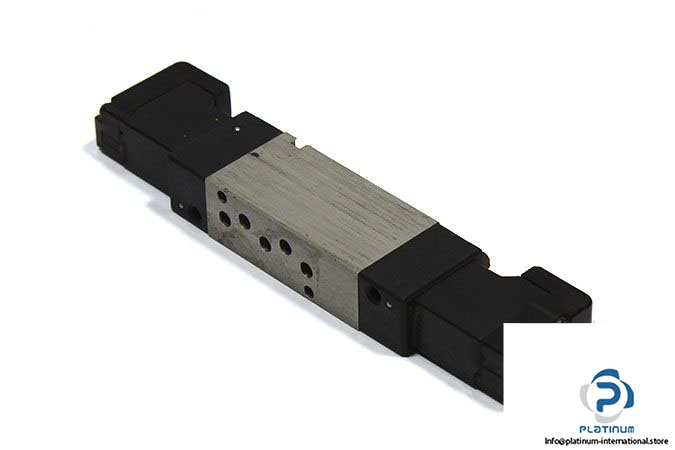 kuroda-pcde-3412-double-solenoid-valve-1