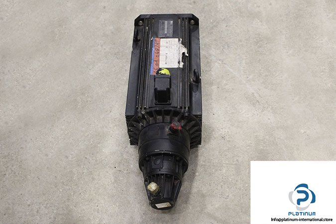 rexroth-indramat-mac112c-0-hd-4-c_130-a-0_wi520lv_s005-permanent-magnet-motor-2