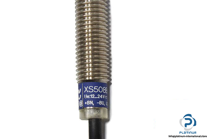 telemecanique-xs508b1pal2-inductive-sensor-3