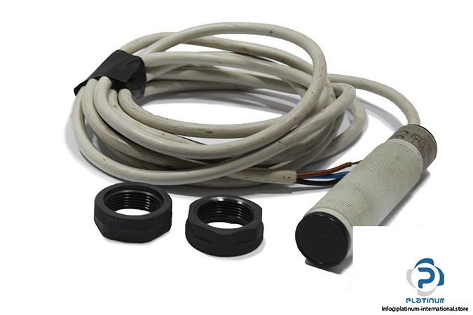 diell-MV6_A0-0A-m18-multivoltage-photoelectric-sensor