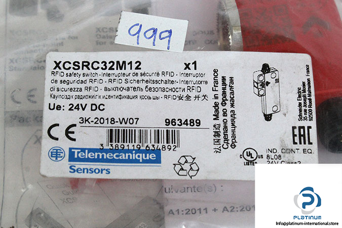 telemecanique-xcsrc32m12-safety-switch-new-2