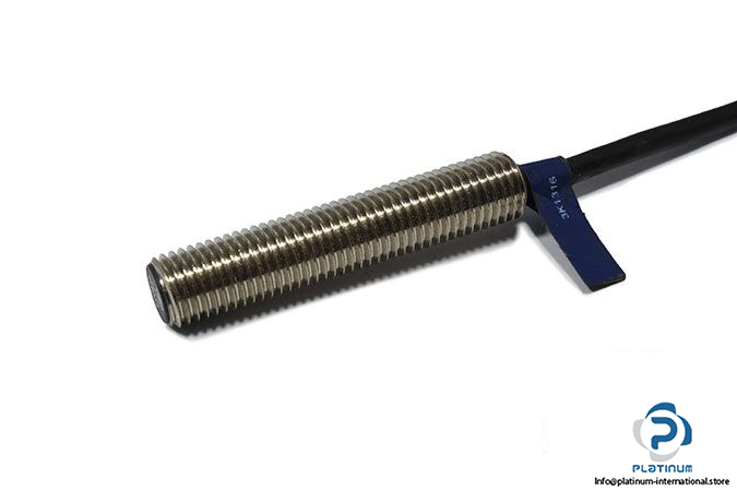 telemecanique-xs108blnal2-inductive-sensor-1