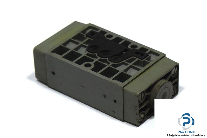 bosch-0-820-222-506-air-pilot-valve-1