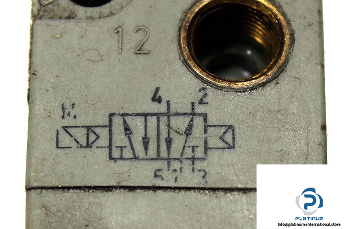bosch-0-820-023-001-single-solenoid-valve-3