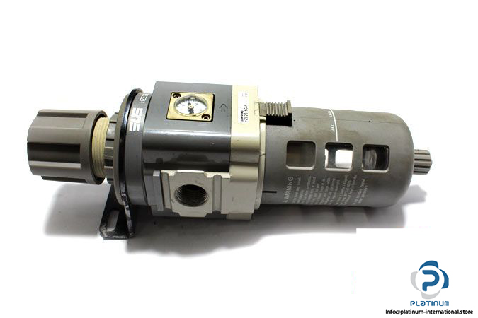 univer-hze2b15gm-filter-with-regulator-2
