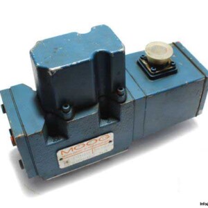 moog-D641-318A-servo-proportional-control-directional-valve