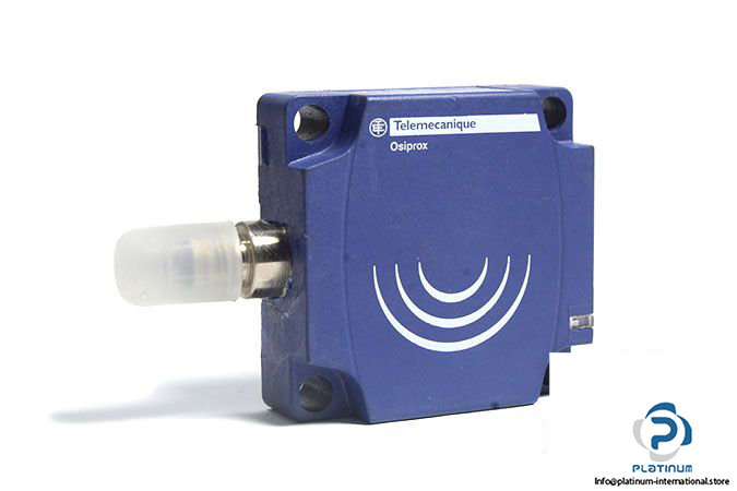 telemecanique-XS7C1A1PBM8-inductive-sensor