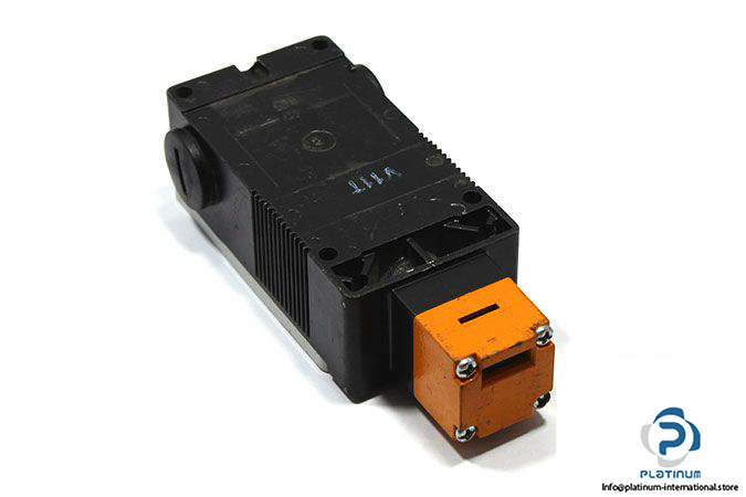 siemens-3se3-850-6xx00-safety-position-switch-1