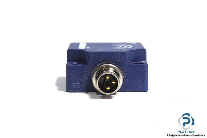 telemecanique-xs7e1a1pbm8-inductive-sensor-2
