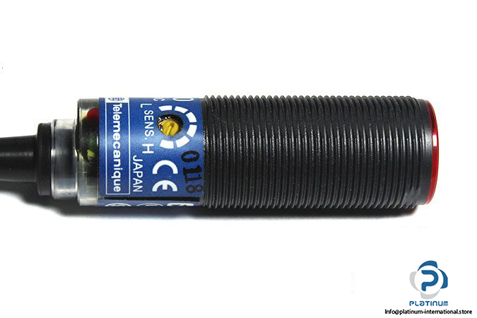 telemecanique-xu8b18pp340-photoelectric-sensor-2