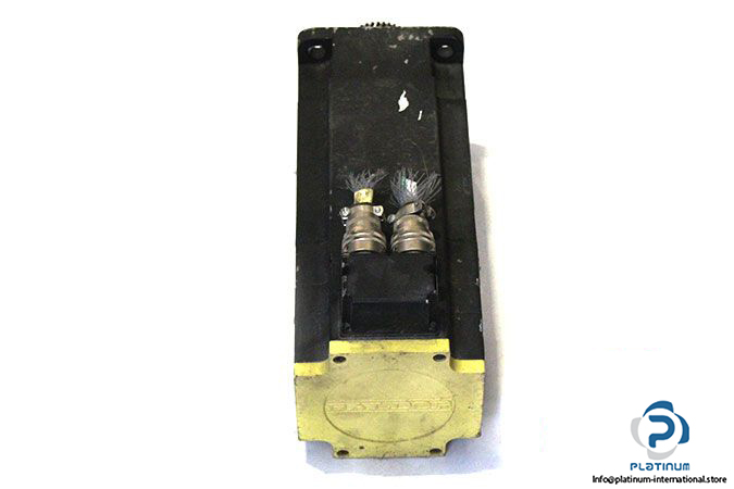 abb-baldor-s3p130w001g1-brushless-ac-servo-motor-2
