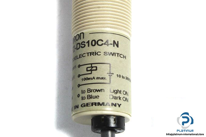 omron-e3f2-ds10c4-n-cylindrical-photoelectric-sensor-4