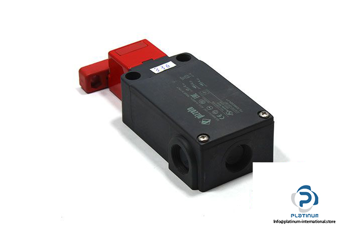 pizzato-FS-3096E024-F1-safety-switch-with-lock