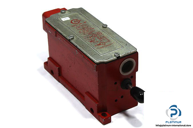 schmersal-TKFS_NE_90-safety-switch
