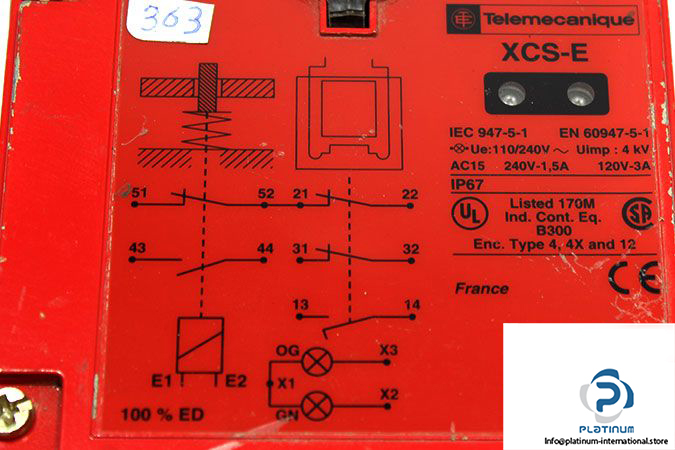 telemecanique-xcs-e7341-safety-interlock-switch-2-2