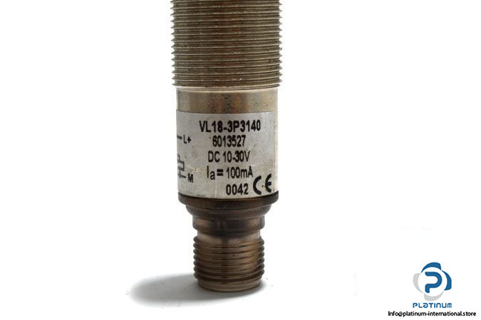 sick-vl18-3p3140-photoelectric-retro-reflective-sensor-4