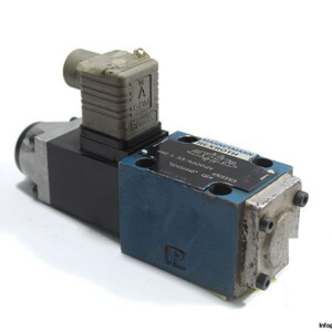 Rexroth R900456448 Solenoid Operated Directional Valve