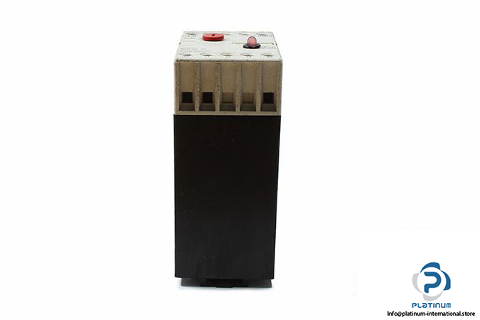 square-d-starkstrom-dgrh_-w-voltage-relay-1