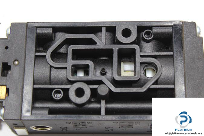 burkert-6519-w-60-single-solenoid-valve-2