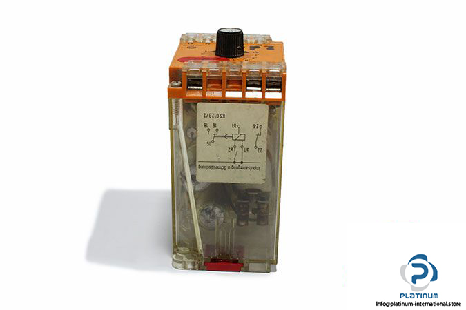 schleicher-szc-110-105-time-relay-1