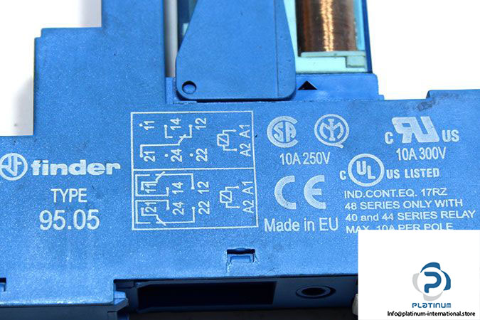 finder-40-52-relay-with-95-05-socket-2
