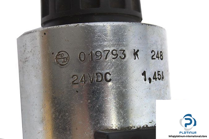 luvra-r900923624-solenoid-operated-directional-valve-3