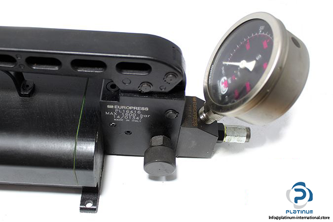 europeress-pl16416-lightweight-hand-pump-3