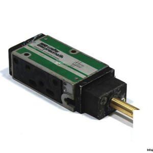 Walter Pneumatik SE 9561-100 Single Solenoid Valve