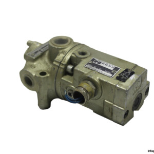 Ross-D2773A3001-single-solenoid-pilot-inline-valve-used