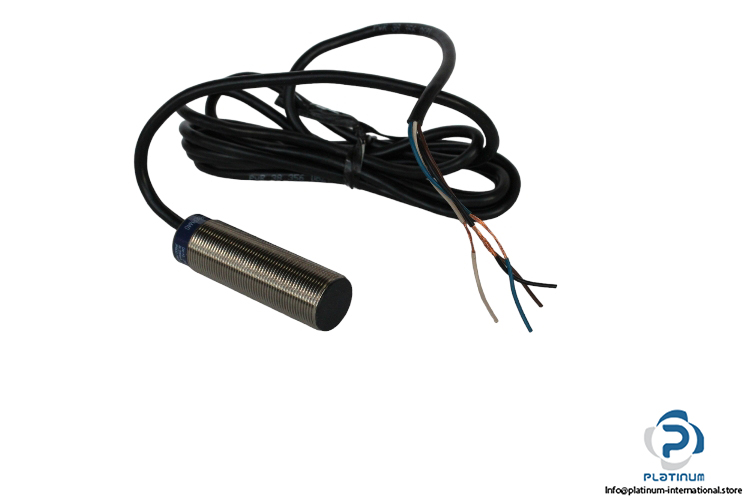 Telemecanique-XS1-M18KPM40-inductive-proximity-sensor