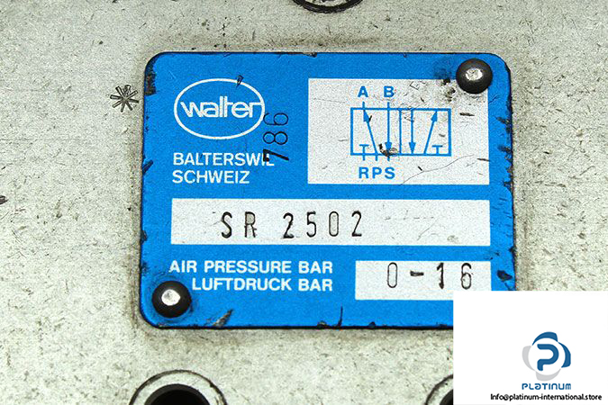 walter-sr-2502-toggle-lever-valve-with-idle-return-2-2