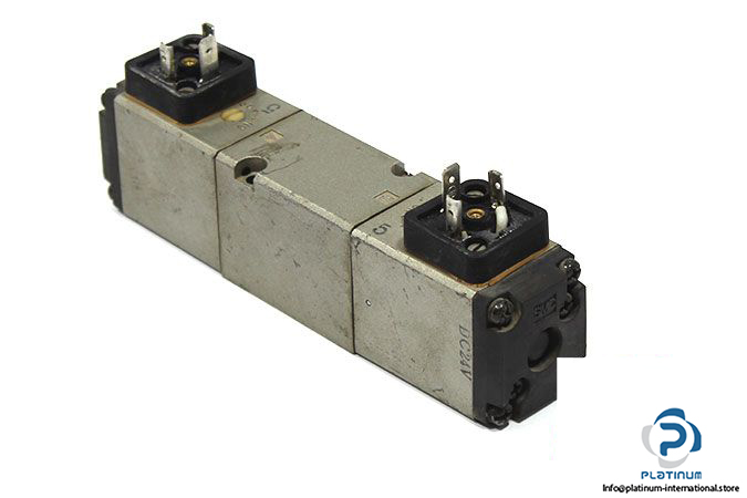 smc-V4220-double-solenoid-valve