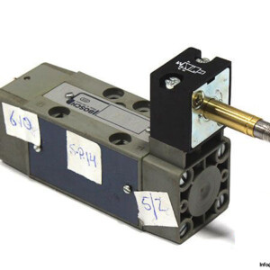 Bosch 0 820 024 010 Single Solenoid Valve