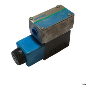 vickers-dg4v-3s-2a-m-fw-b5-60-en75-solenoid-operated-directional-valve