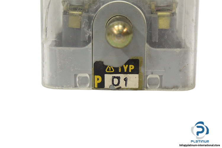 kontaktsystem-P01-plunger-limit-switch-(used)-2