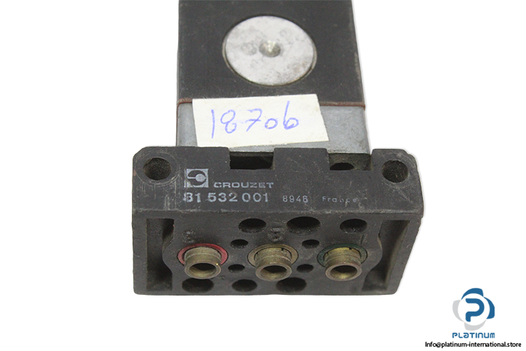 crouzet-81532001-pneumatic-sub-base-(Used)-1